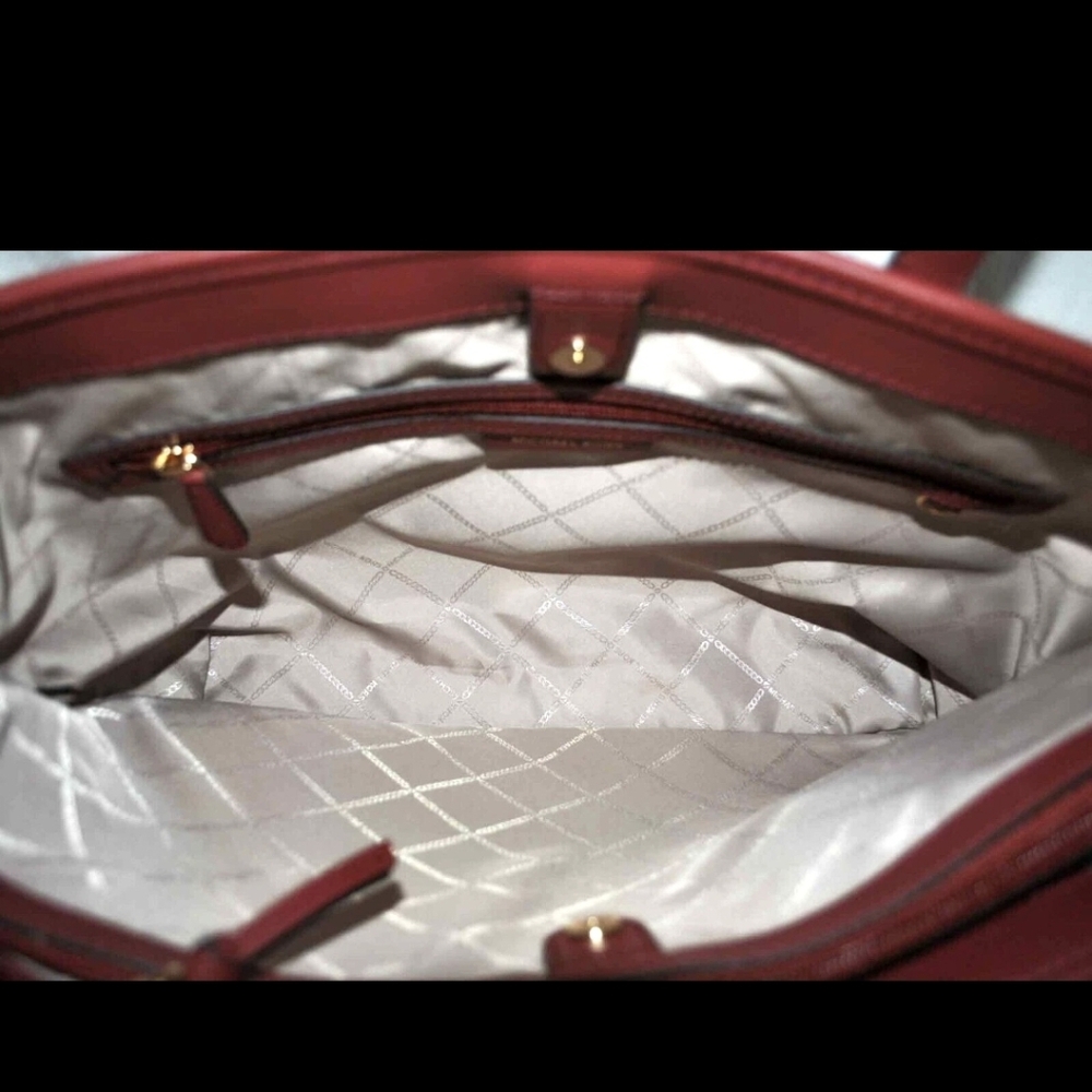 Michael Kors Sullivan Large Nylon Multifunction Top-Zip Tote, Retail $298 - Picture 4 of 6